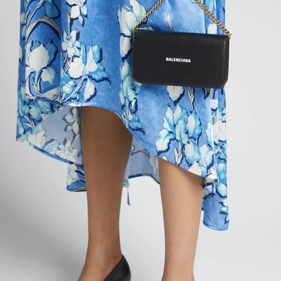 BALENCIAGA Bifold Wallet with Chain Strap - Picture 7 of 8